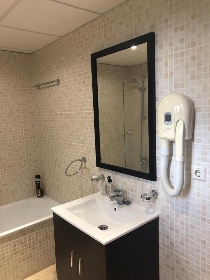 Fantástico Apartamento con vistas al mar zona Club la Costa Castillo Fuengirola Esterno foto