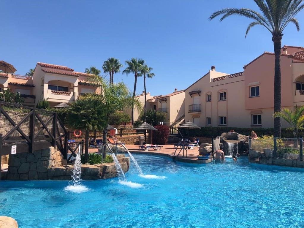 Fantástico Apartamento con vistas al mar zona Club la Costa Castillo Fuengirola Esterno foto