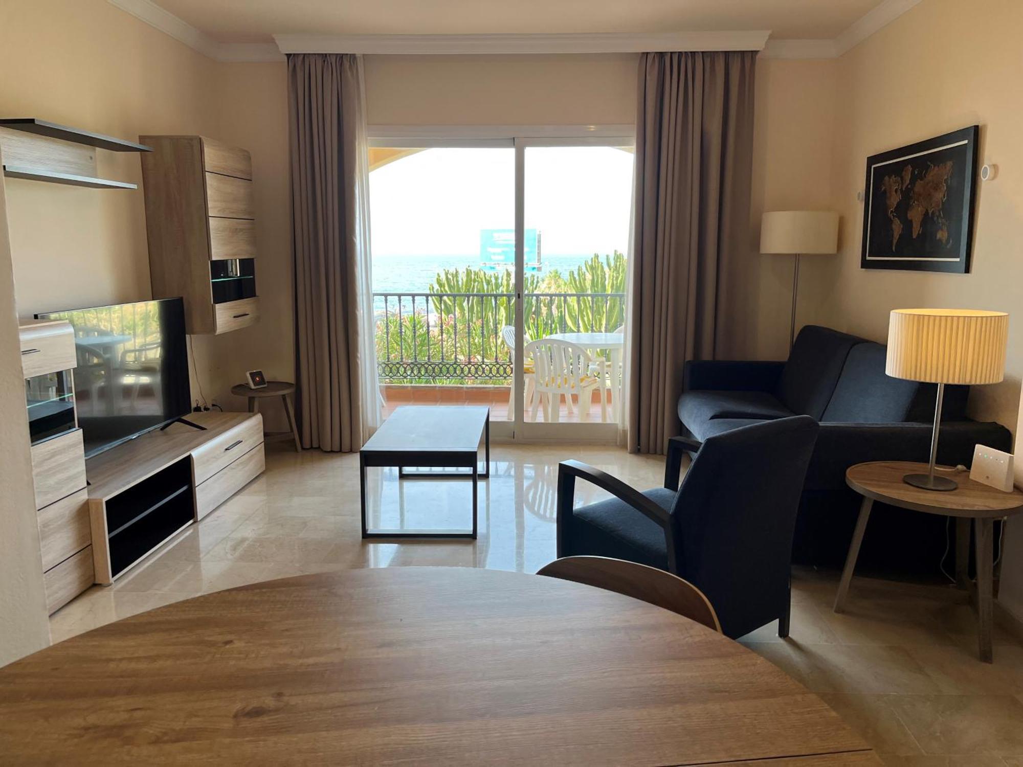 Fantástico Apartamento con vistas al mar zona Club la Costa Castillo Fuengirola Esterno foto