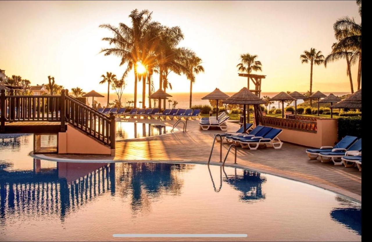 Fantástico Apartamento con vistas al mar zona Club la Costa Castillo Fuengirola Esterno foto